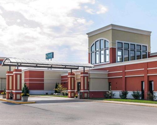 Quality Inn & Suites Mattoon South