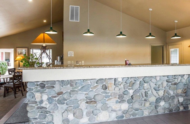 Quality Inn & Suites Minden