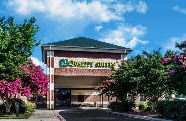 Quality Suites Lake Wright - Norfolk Airport