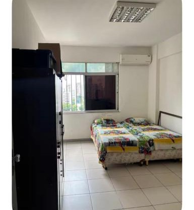 Quarto em área nobre central da cidade