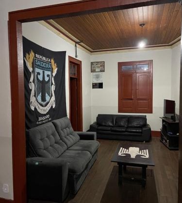 Quarto inteiro, próx ao Centro - República Saideira