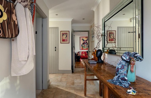 Quay House - Waterside eclectic style character home