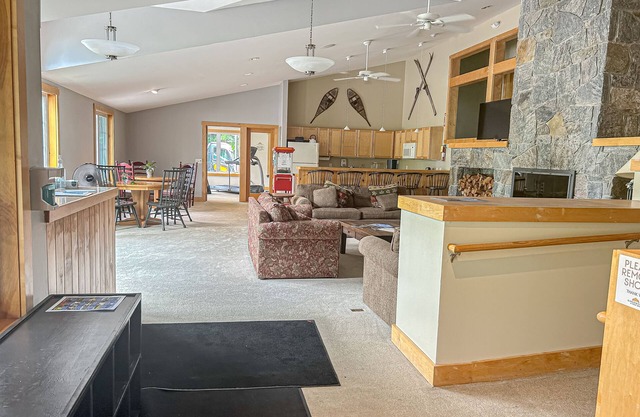 Queen Anne's Way (Unit 16B) | House in Dover with fireplace, indoor pool & gym