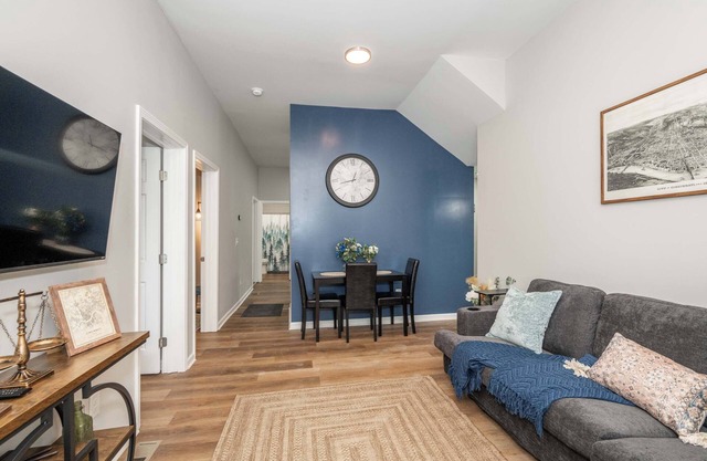 Queen City Retreat 1, Cozy Home for 6 Near Attractions & Restaurants