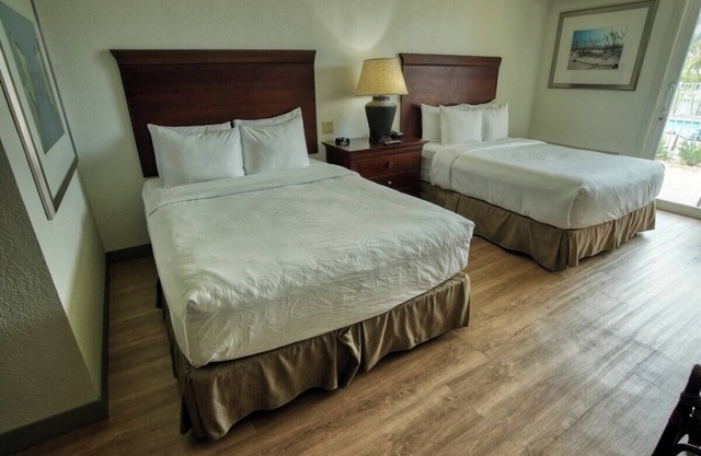 Queen Queen Gulf View Room