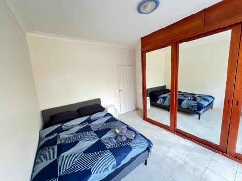 Queen Room in Hurlstone Park - CS1