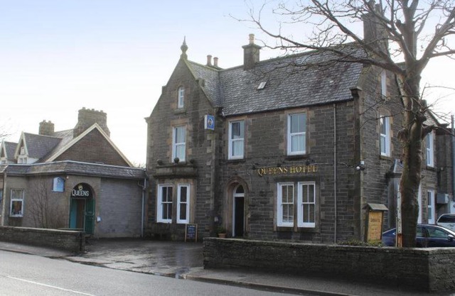 Queens hotel