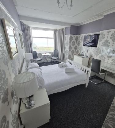 Queens Plaza Hotel