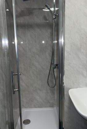 QueensBerry Hotel