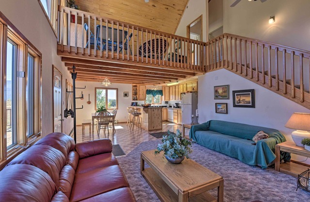 NOUVEAU! Mountain-View Home 13 À ski dans la rivière Rouge!
