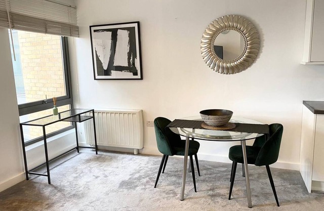Quiet 1BR Apt Near Sainsbury & Tesco Express W9