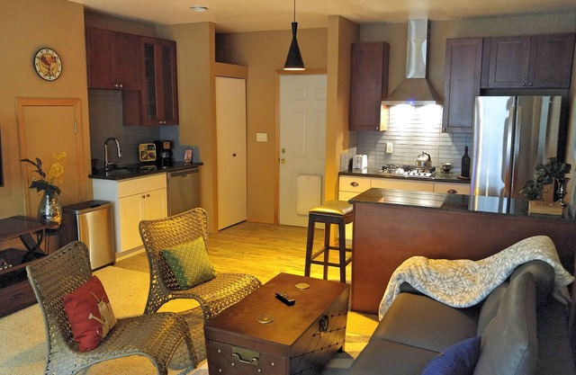 Suite calme de 2 chambres dans une maison avec vue sur le lac