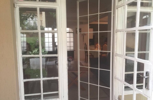 Calme 3 Bed 2 Bath Country Cottage dans le centre de la ville White River