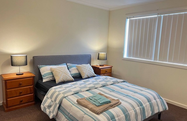 Quiet Abode with convenience. 3 Large bedrooms, whole house.