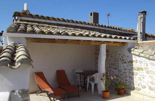 Gîte calme et clair avec terrasse village proche de Carcassonn