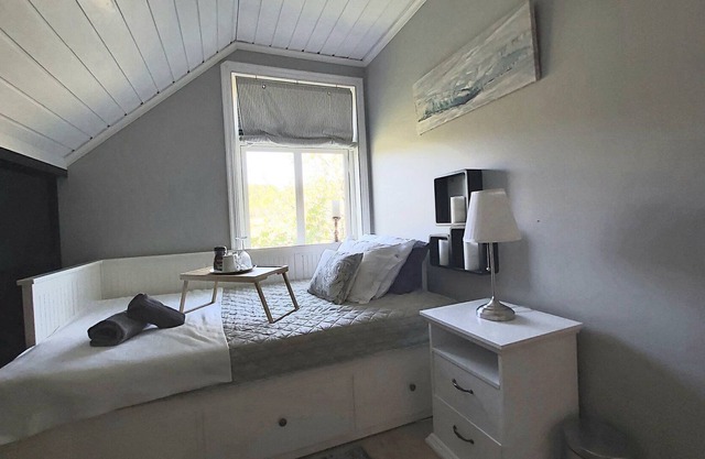Quiet and peaceful close to all facilities, beach, campsite, golf course and supermarkets.