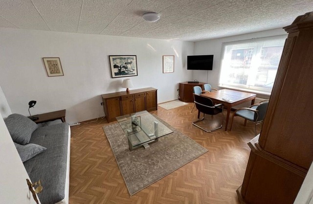 Quiet apartment / close to the highway