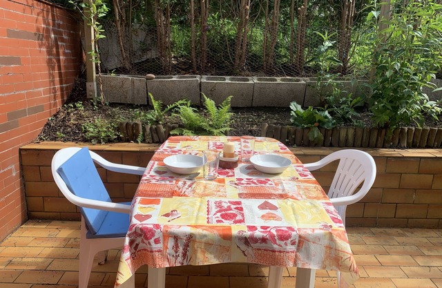 Appartement calme avec un grand patio