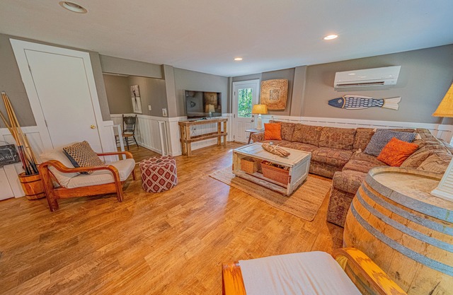 Quiet beach retreat for couples or family
