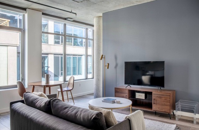 Quiet Bell Town Jr 1BR w/ Rooftop, nr Shopping & Dining, by Blueground