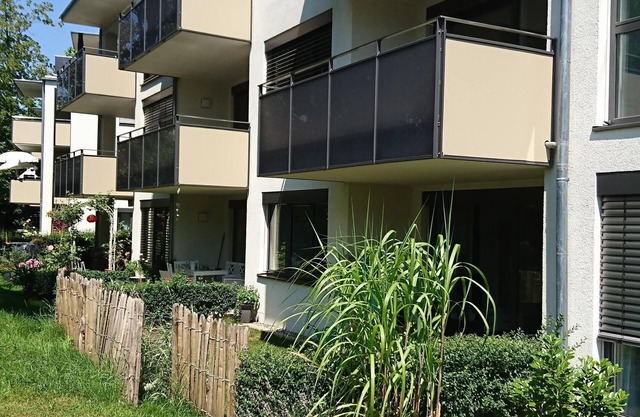 Calme, appartement neuf central avec charme à la Ah avec place de parking