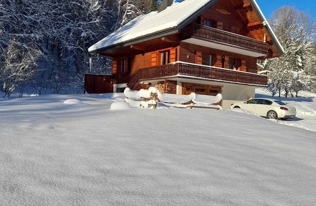Chalet calme avec cheminée, 4 chambres, idéal famille