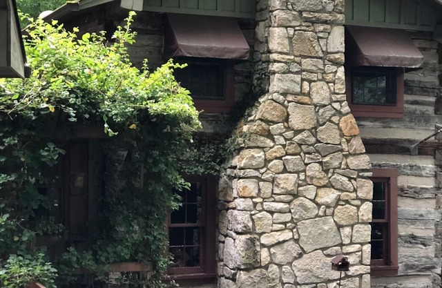 Quiet, Charming Cottage in the Mountains of NC