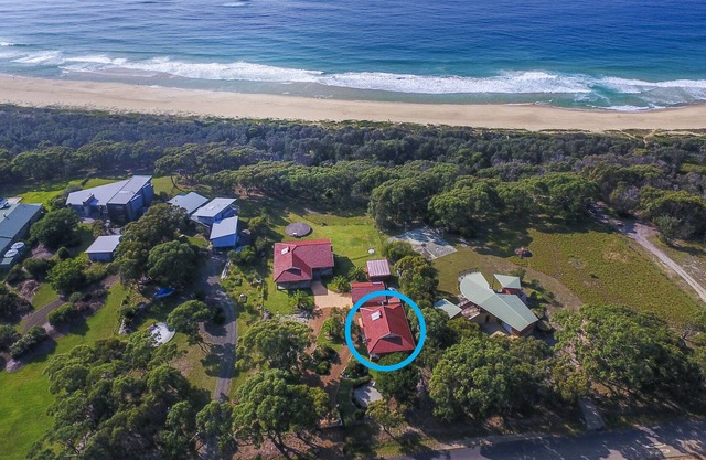 Villa calme et propre où la plage rencontre le bush