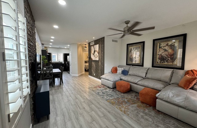 Quiet, Comfortable, & Convenient North Phoenix Condo!