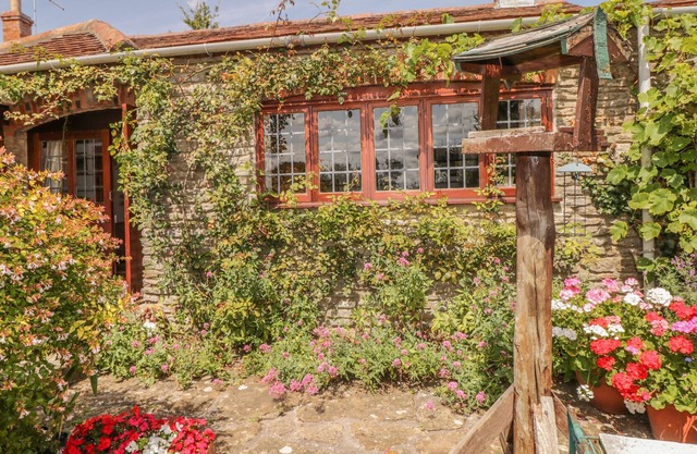 Quiet Corner Cottage, HENSTRIDGE