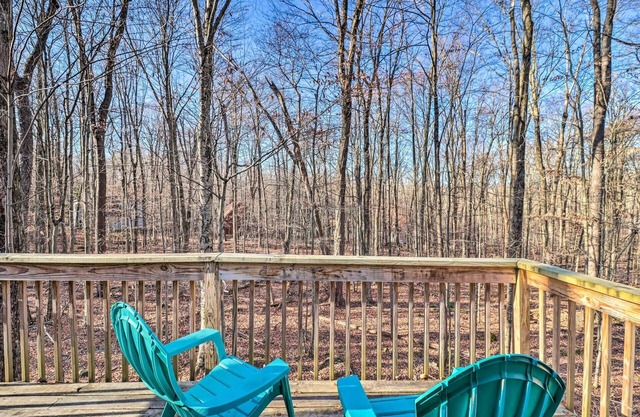Quiet Cottage in Lake Community - beaches, pools, hiking and more!