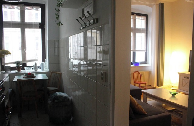 Quiet & cozy apartment in Südstadt, close to the train station & free parking