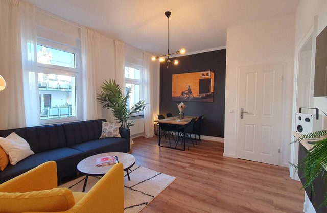 Quiet Design Apartement Near Main Station