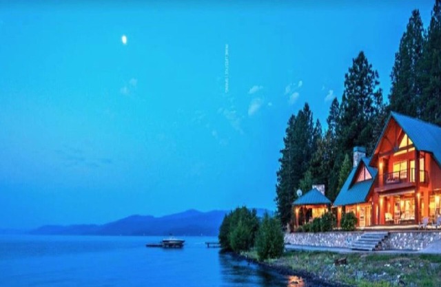 Grande maison familiale sur le lac CDA; avec ponton privé