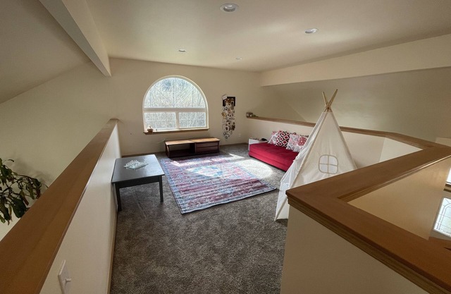 Quiet forest retreat just north of Woodinville wine country