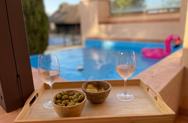 Au calme appartement neuf fonctionnel tout équipé, piscine, tennis, golf resort