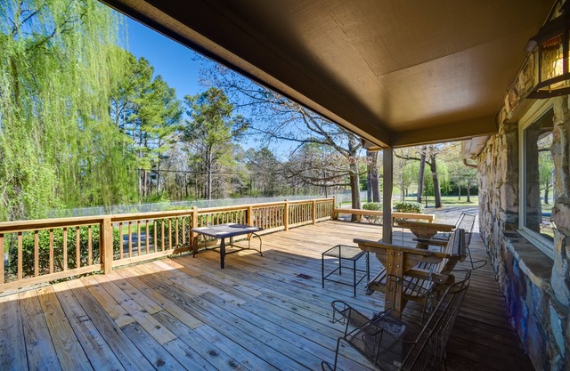 Quiet Guntersville Cottage Near Lake: Boat Parking