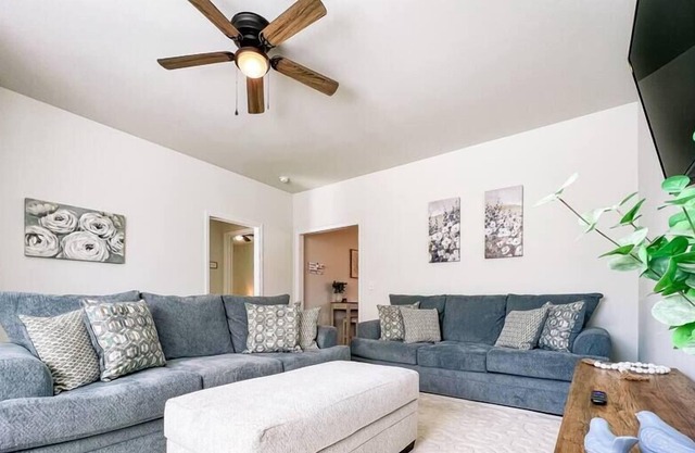 Quiet Home w/ King Bed Near Golf Course + Beaches