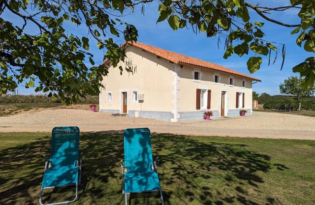 Maison au calme avec grand jardin et tout confort en Charente Limousine