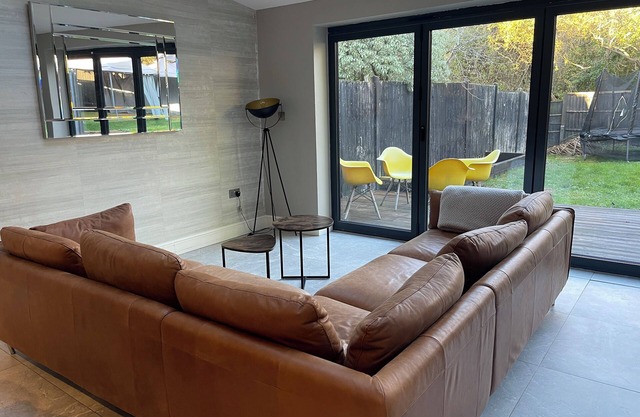 Quiet location; easy access to London. Good transport links to Heathrow Airport.