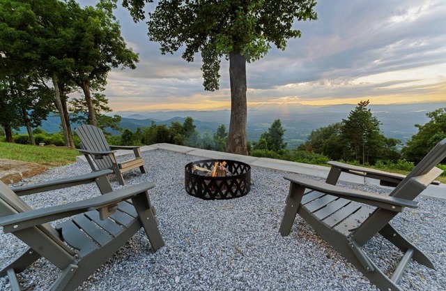 Quiet Mountaintop Vista w/ Hot tub and Fire pit