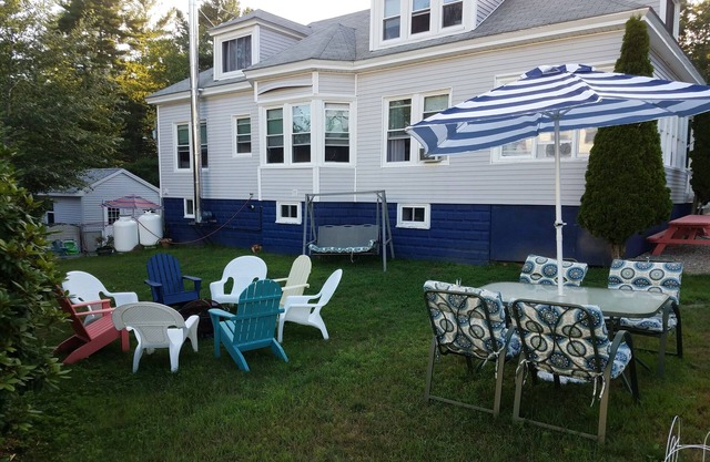 Quaint Oceanside Cottage