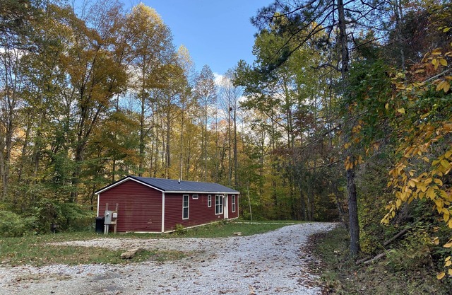 Calme, unité privée 2 BR / 1BA ~ Vue sur le lac et votre propre quai