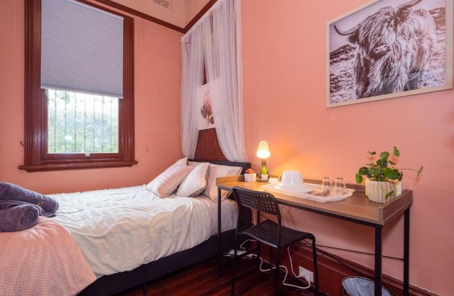 Quiet Private Room In Strathfield 3min to Train Station 9C6
