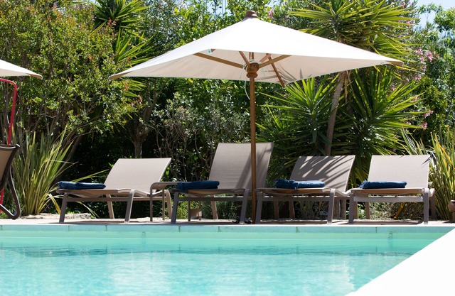 Propriété Provençale au calme, piscine privée chauffée, 8-10 personnes, 3 km mer