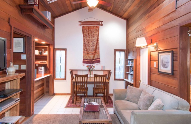 Redwood Cottage - Redwood vivant dans le village de Mendocino