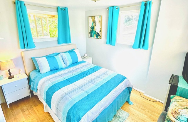 Quiet American Riviera Cottage with Ocean View!