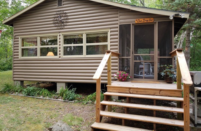 Cabine tranquille dans les bois