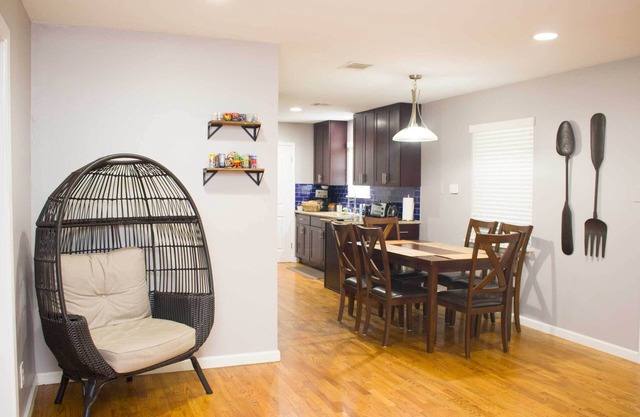 Quiet, spacious home close to NRG, Galleria, Minute Maid, Rodeo!