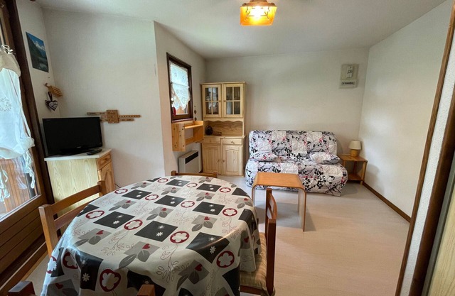 Studio calme avec balcon sud, parking, 4 pers max – Abondance